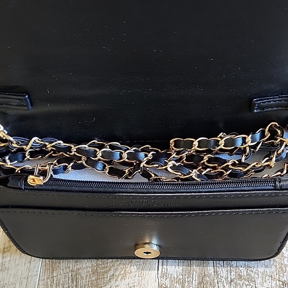 Badgley Mischka Black and Gold Quilted Chain Bag - Picture 3 of 9